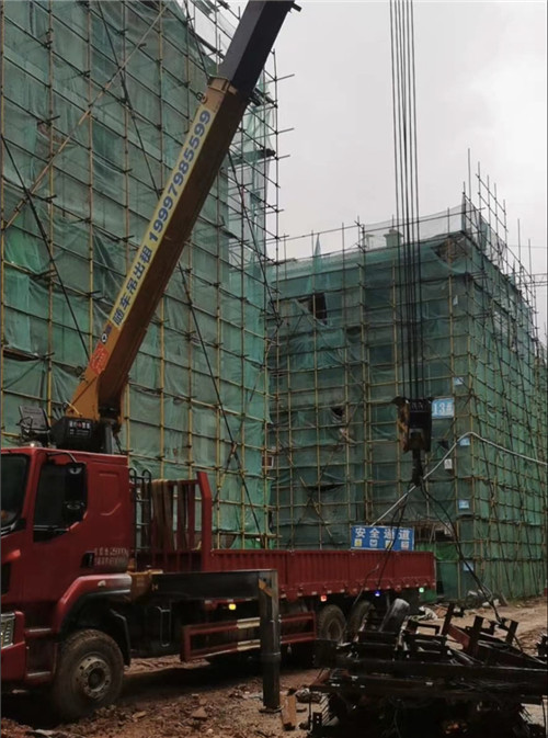 新昌县“慢工细活”—— 吊车的 “微动控制” 技术